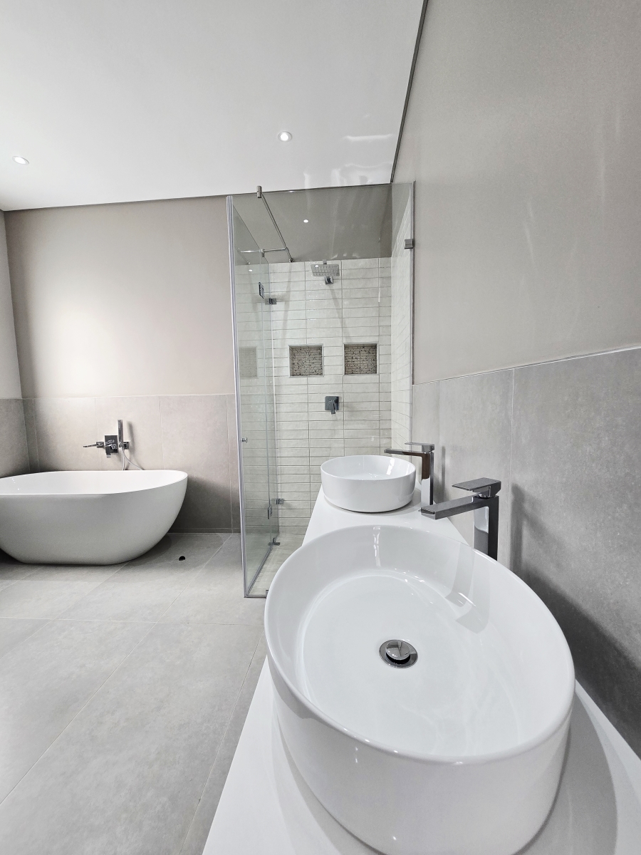 3 Bedroom Property for Sale in Kingswood Golf Estate Western Cape